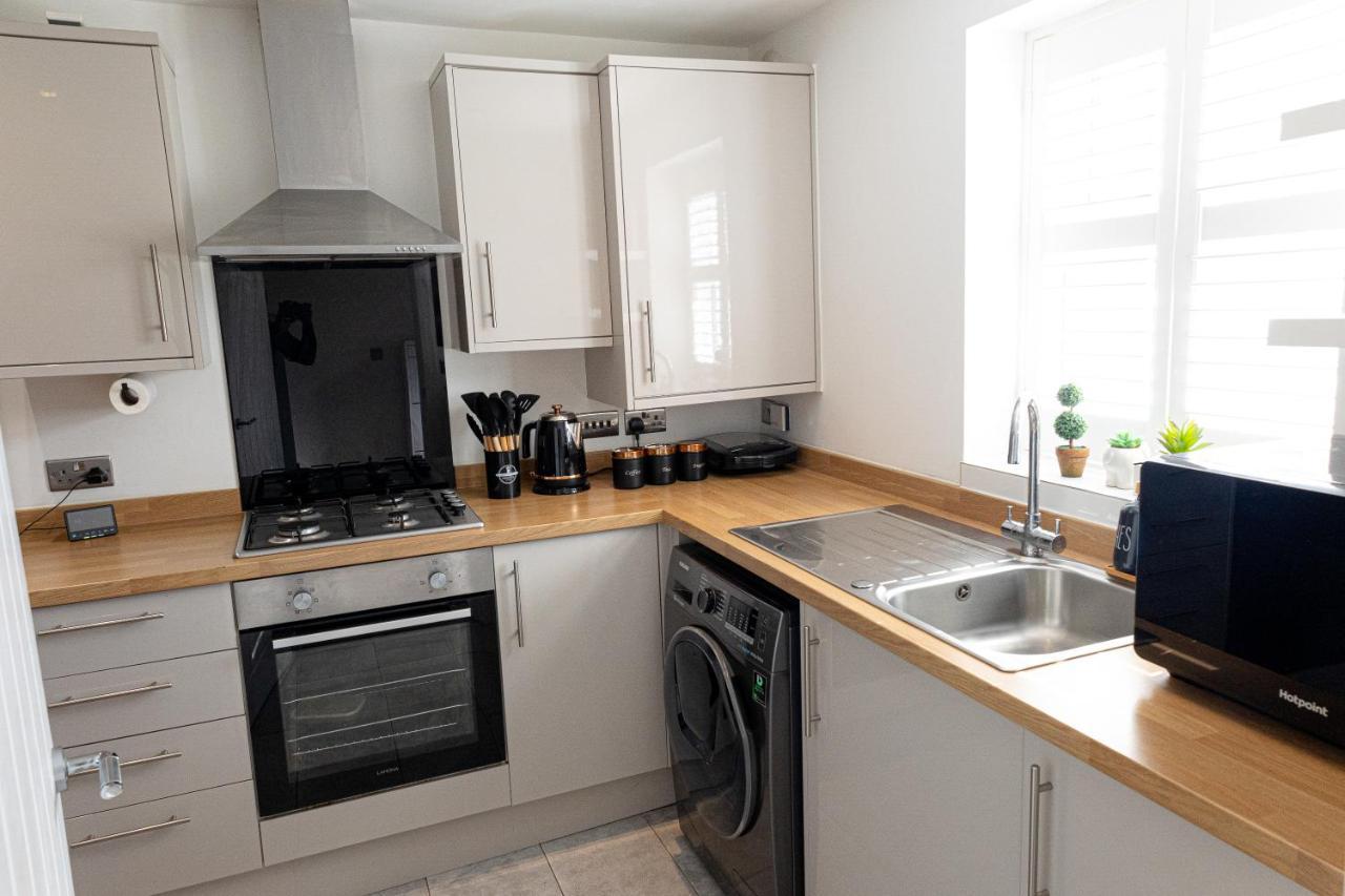 Private Room In A New Build Heanor Exterior foto