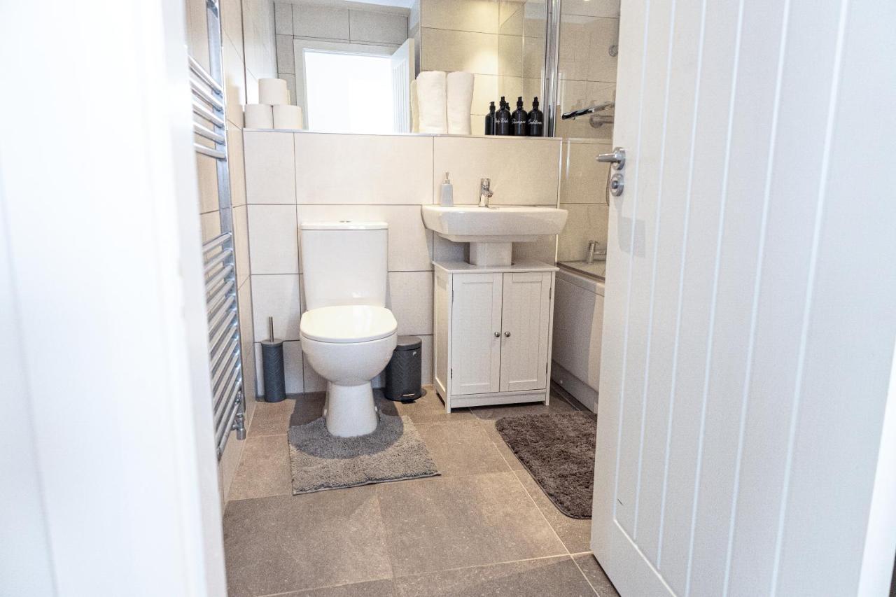 Private Room In A New Build Heanor Exterior foto